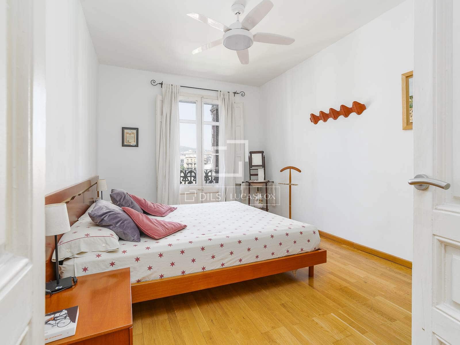 3 soveværelse Lejlighed til salg i Barcelona by - € 825.000 (Ref: 10045465)