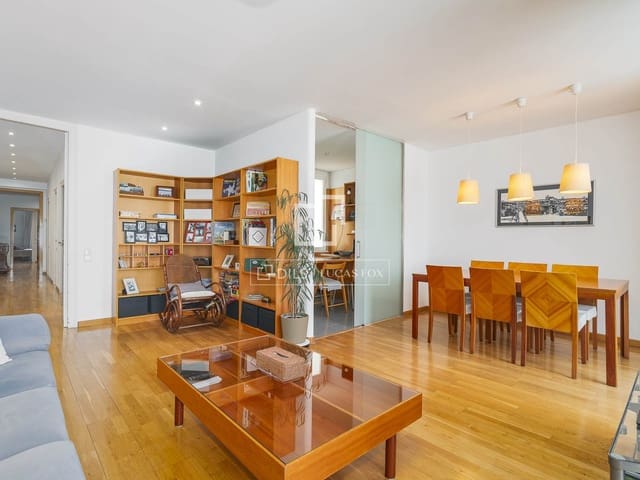 3 soveværelse Lejlighed til salg i Barcelona by - € 825.000 (Ref: 10045465)