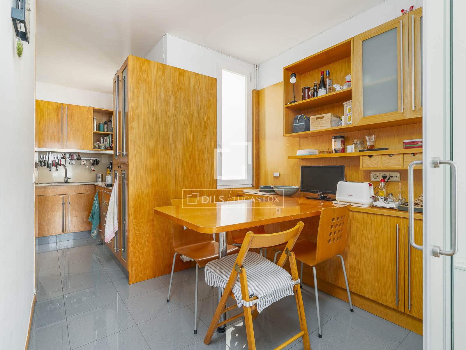 3 soveværelse Lejlighed til salg i Barcelona by - € 825.000 (Ref: 10045465)