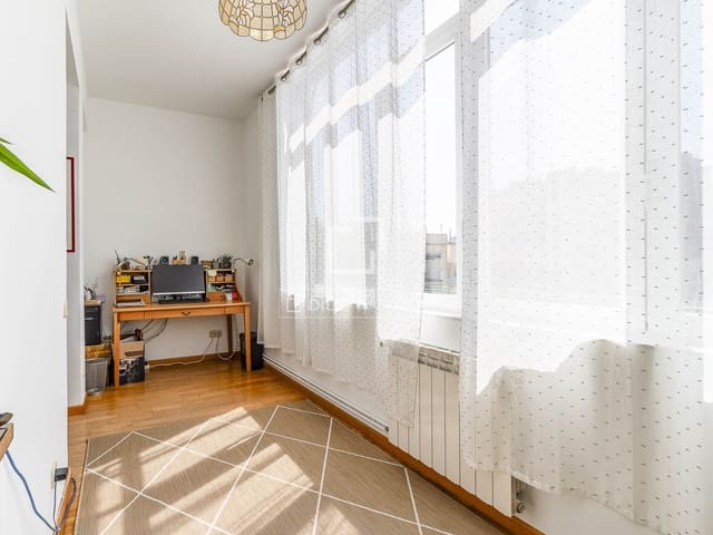 3 soveværelse Lejlighed til salg i Barcelona by - € 825.000 (Ref: 10045465)