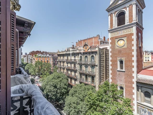 3 soveværelse Lejlighed til salg i Barcelona by - € 825.000 (Ref: 10045465)