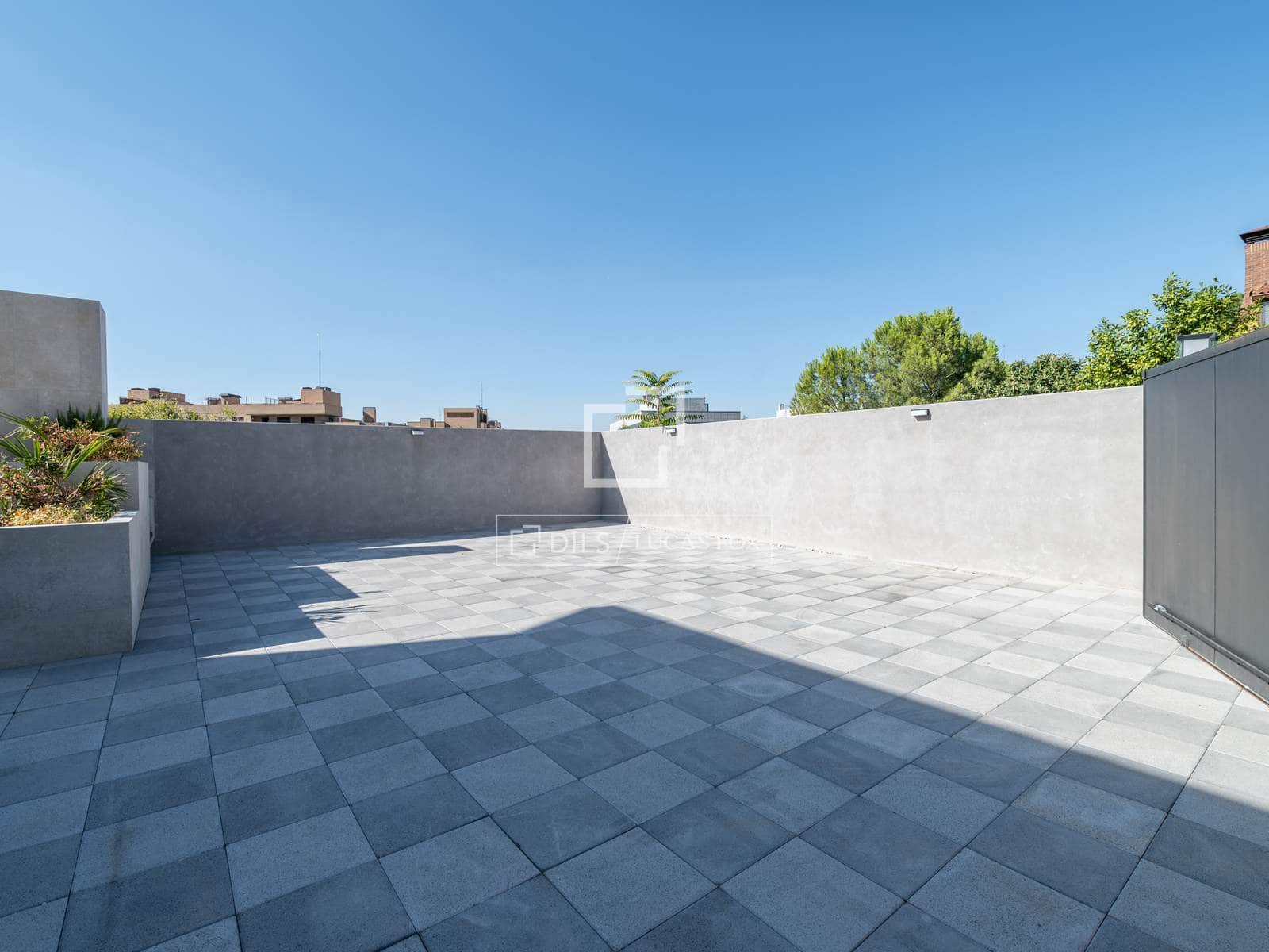 3 bedroom Villa for sale in Alcobendas with pool garage - € 1,750,000 (Ref: 10045694)