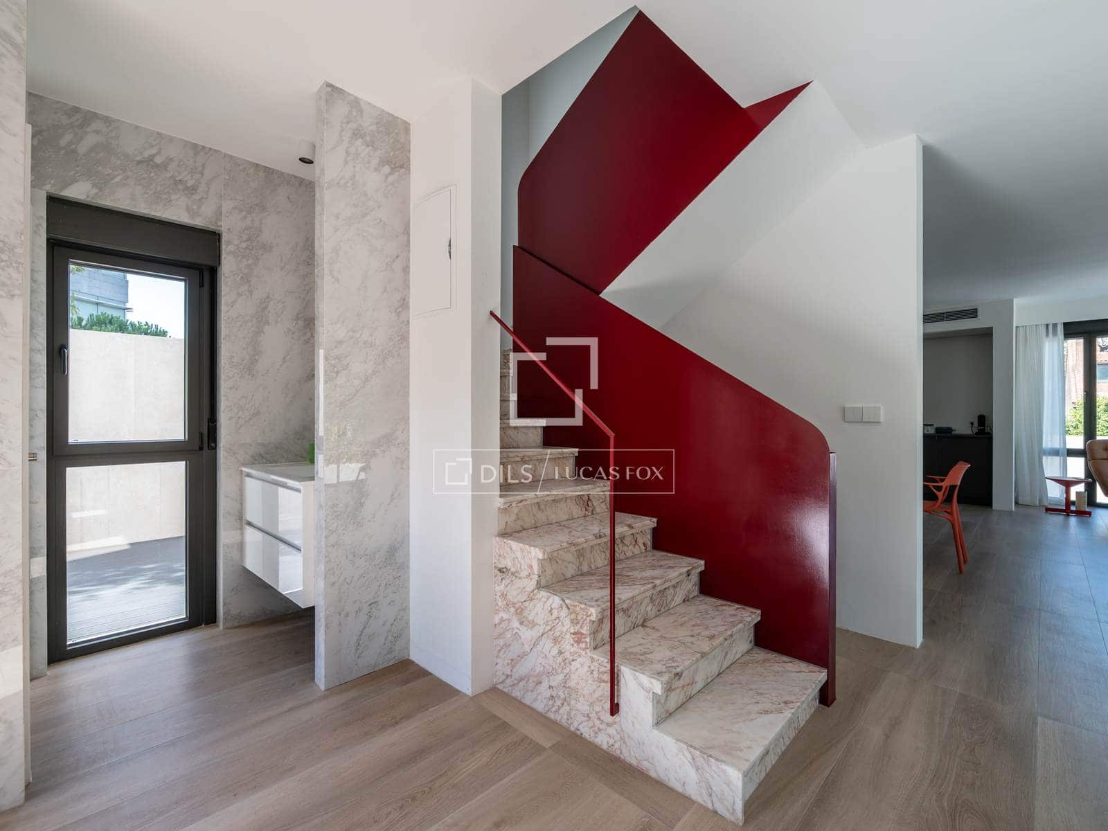 3 bedroom Villa for sale in Alcobendas with pool garage - € 1,750,000 (Ref: 10045694)