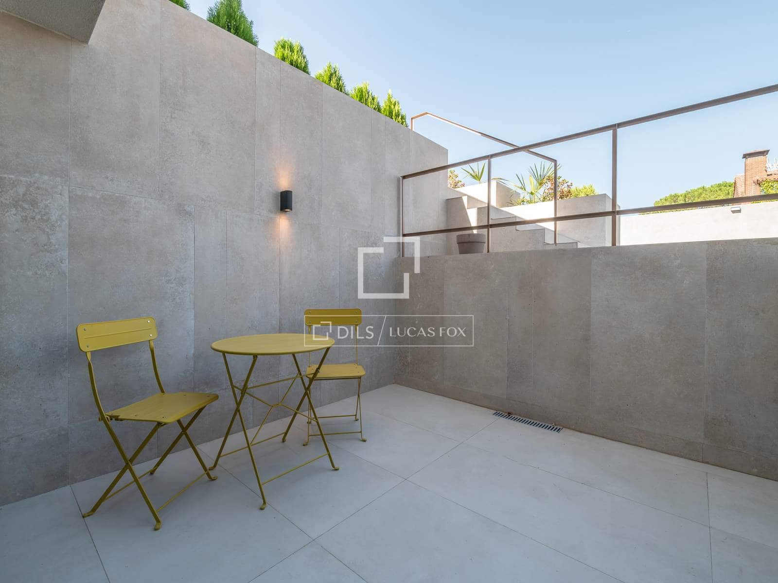 3 bedroom Villa for sale in Alcobendas with pool garage - € 1,750,000 (Ref: 10045694)