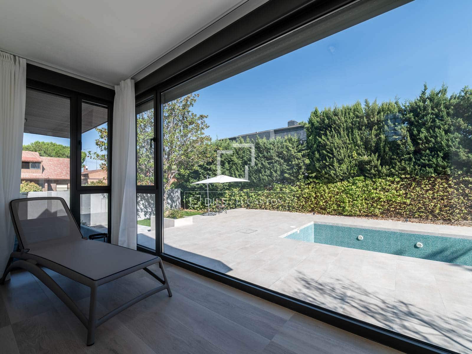 3 bedroom Villa for sale in Alcobendas with pool garage - € 1,750,000 (Ref: 10045694)