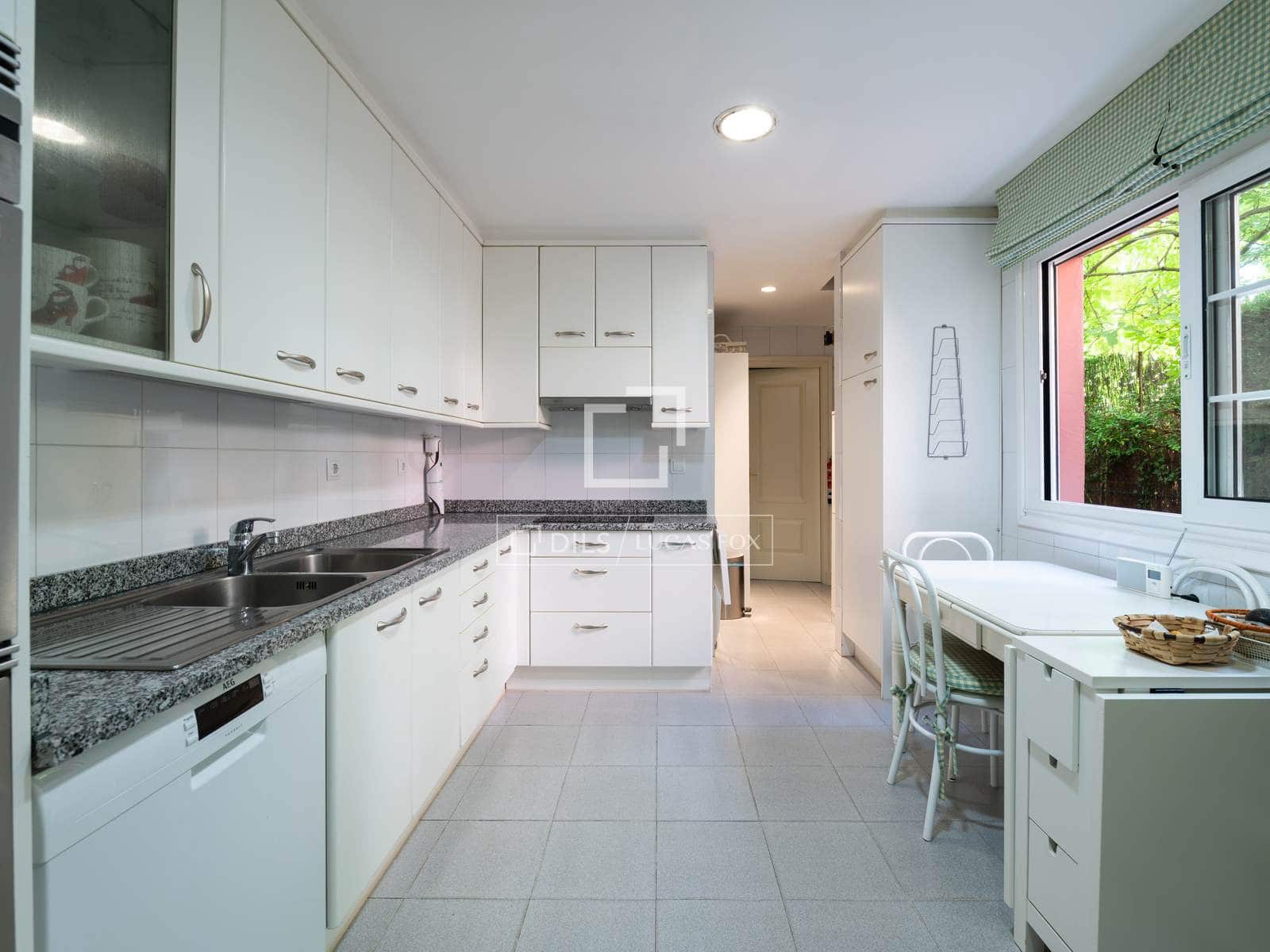 4 Zimmer Villa zu verkaufen in Madrid Stadt mit Pool Garage - 2.795.000 € (Ref: 10045695)