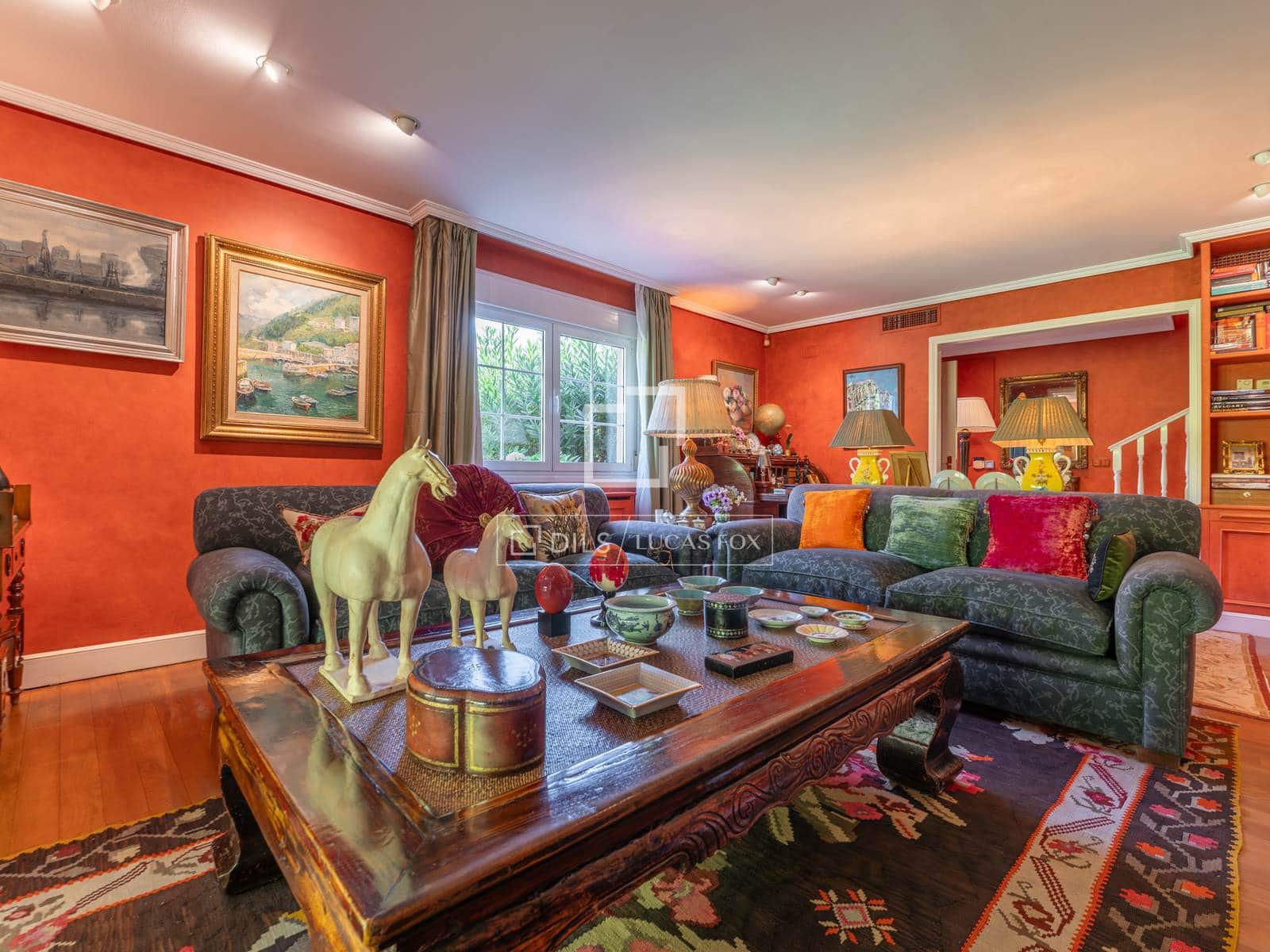 4 Zimmer Villa zu verkaufen in Madrid Stadt mit Pool Garage - 2.795.000 € (Ref: 10045695)