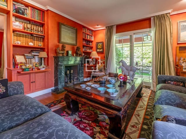 4 Zimmer Villa zu verkaufen in Madrid Stadt mit Pool Garage - 2.795.000 € (Ref: 10045695)