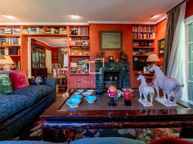 4 Zimmer Villa zu verkaufen in Madrid Stadt mit Pool Garage - 2.795.000 € (Ref: 10045695)