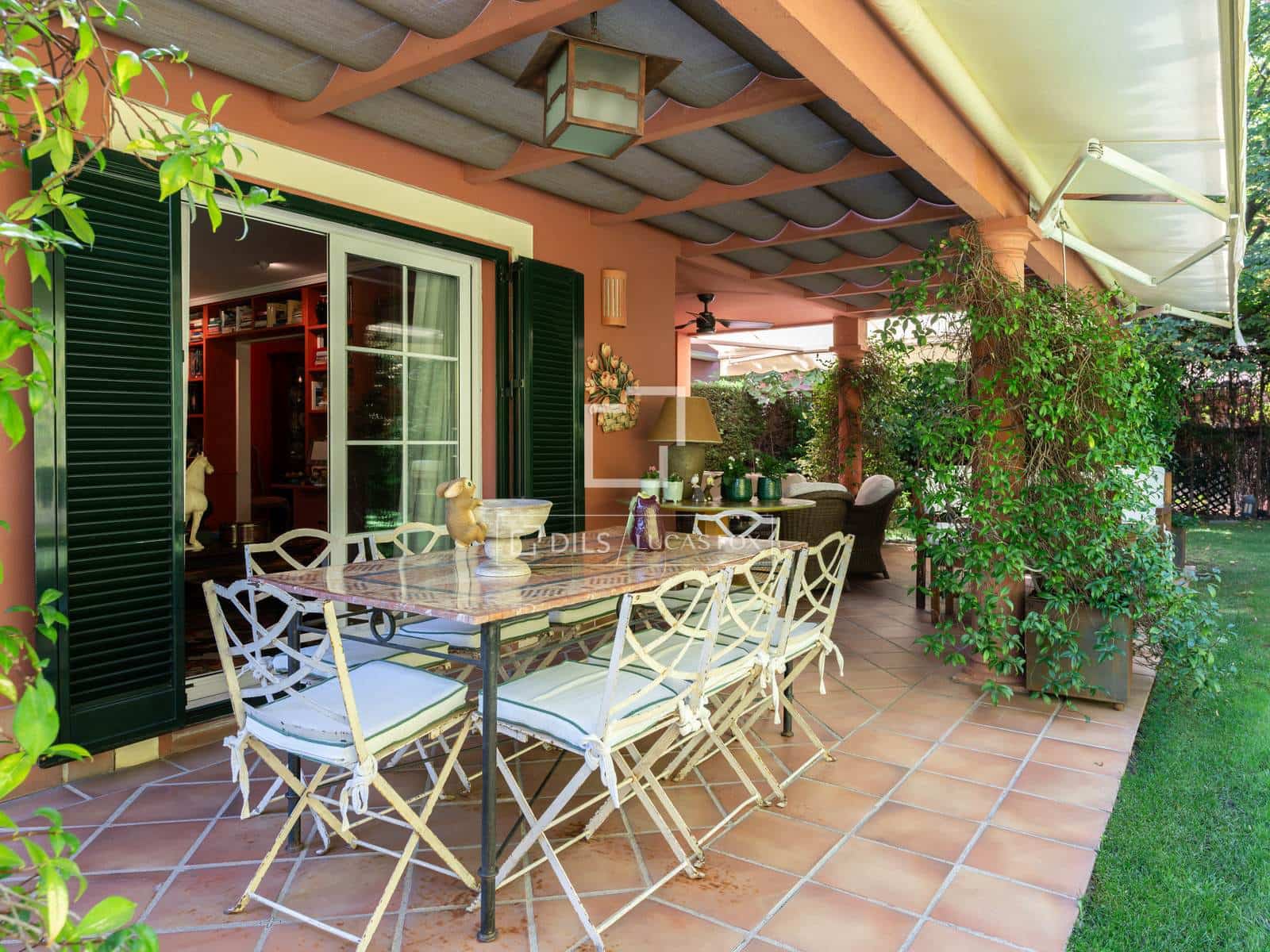4 Zimmer Villa zu verkaufen in Madrid Stadt mit Pool Garage - 2.795.000 € (Ref: 10045695)