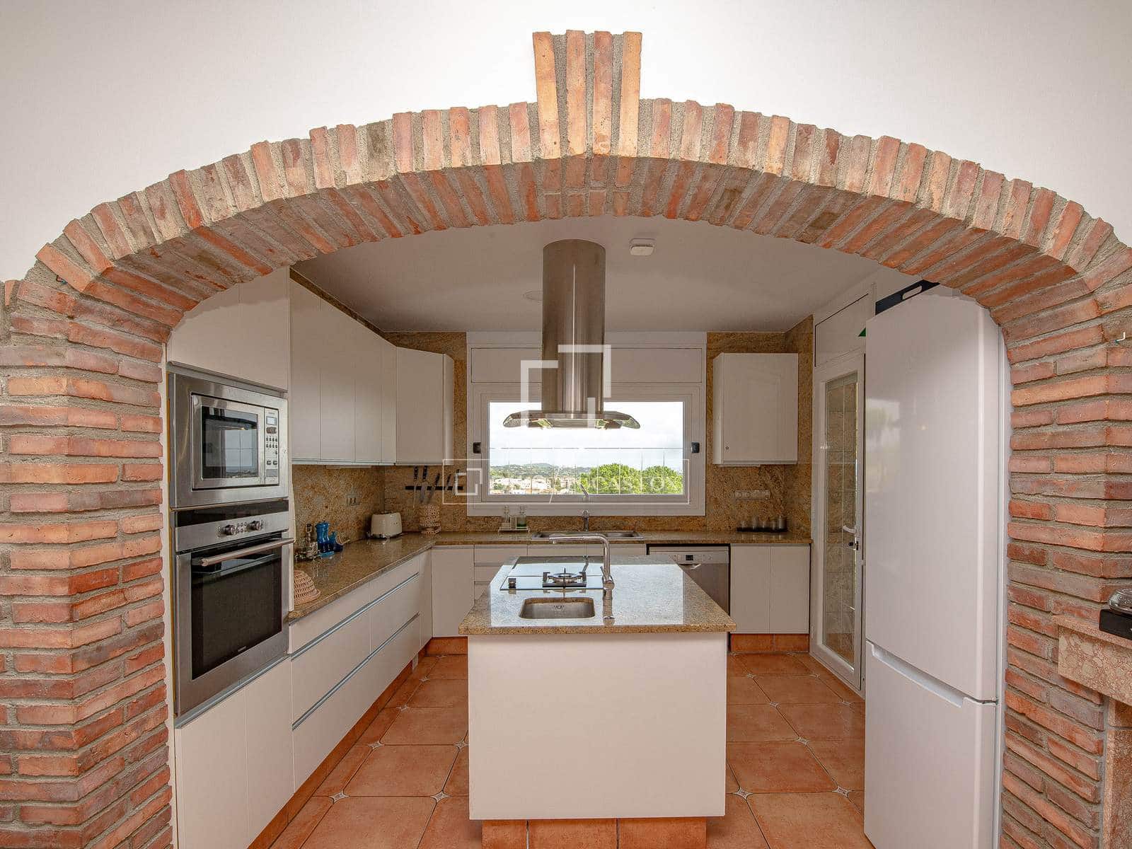 5 bedroom Villa for sale in Calonge i Sant Antoni with pool garage - € 995,000 (Ref: 10045696)