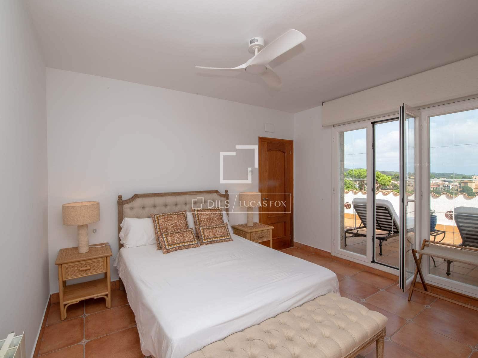 5 bedroom Villa for sale in Calonge i Sant Antoni with pool garage - € 995,000 (Ref: 10045696)