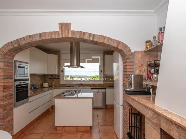 5 bedroom Villa for sale in Calonge i Sant Antoni with pool garage - € 995,000 (Ref: 10045696)