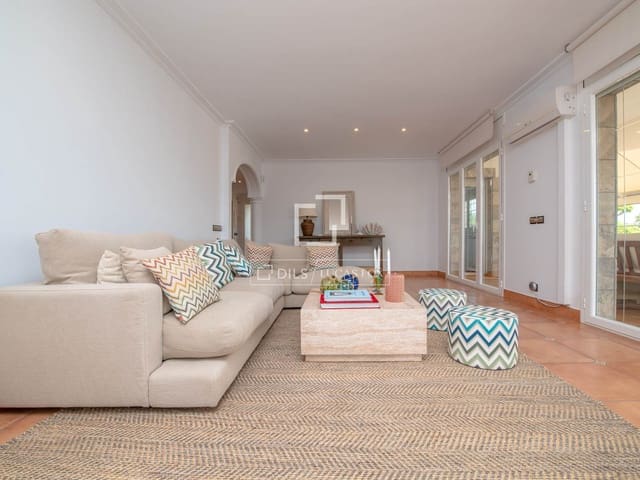 5 bedroom Villa for sale in Calonge i Sant Antoni with pool garage - € 995,000 (Ref: 10045696)