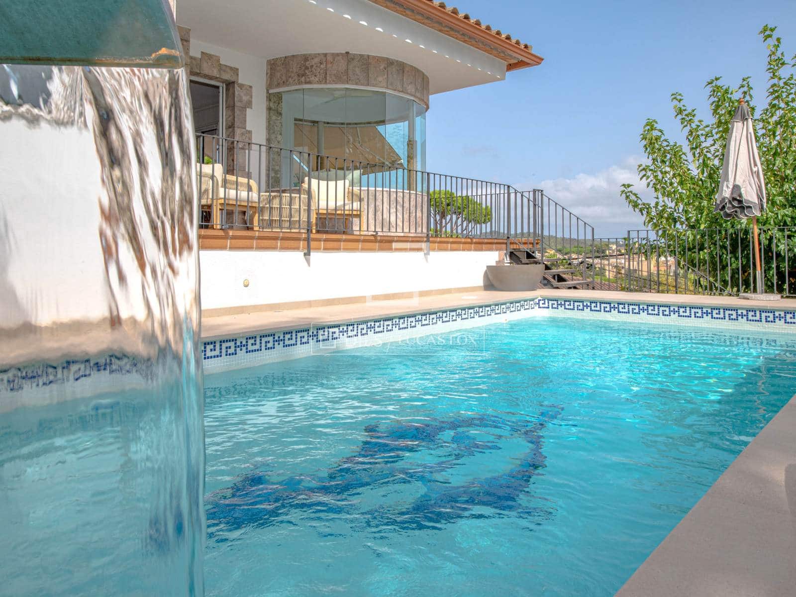5 bedroom Villa for sale in Calonge i Sant Antoni with pool garage - € 995,000 (Ref: 10045696)