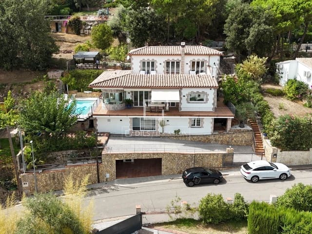 5 bedroom Villa for sale in Calonge i Sant Antoni with pool garage - € 995,000 (Ref: 10045696)