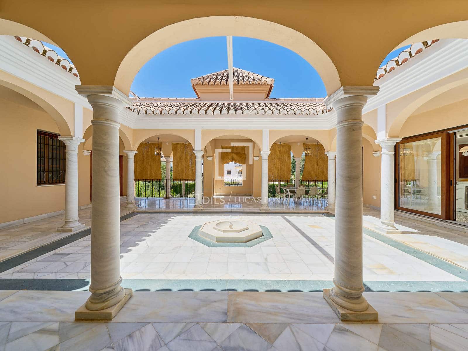 5 bedroom Villa for sale in Otura with pool garage - € 1,295,000 (Ref: 10045697)