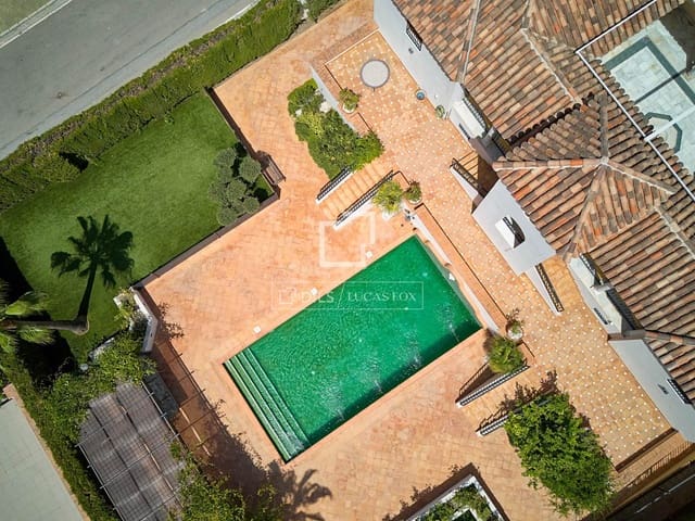 5 slaapkamer Villa te koop in Otura met zwembad garage - € 1.295.000 (Ref: 10045697)