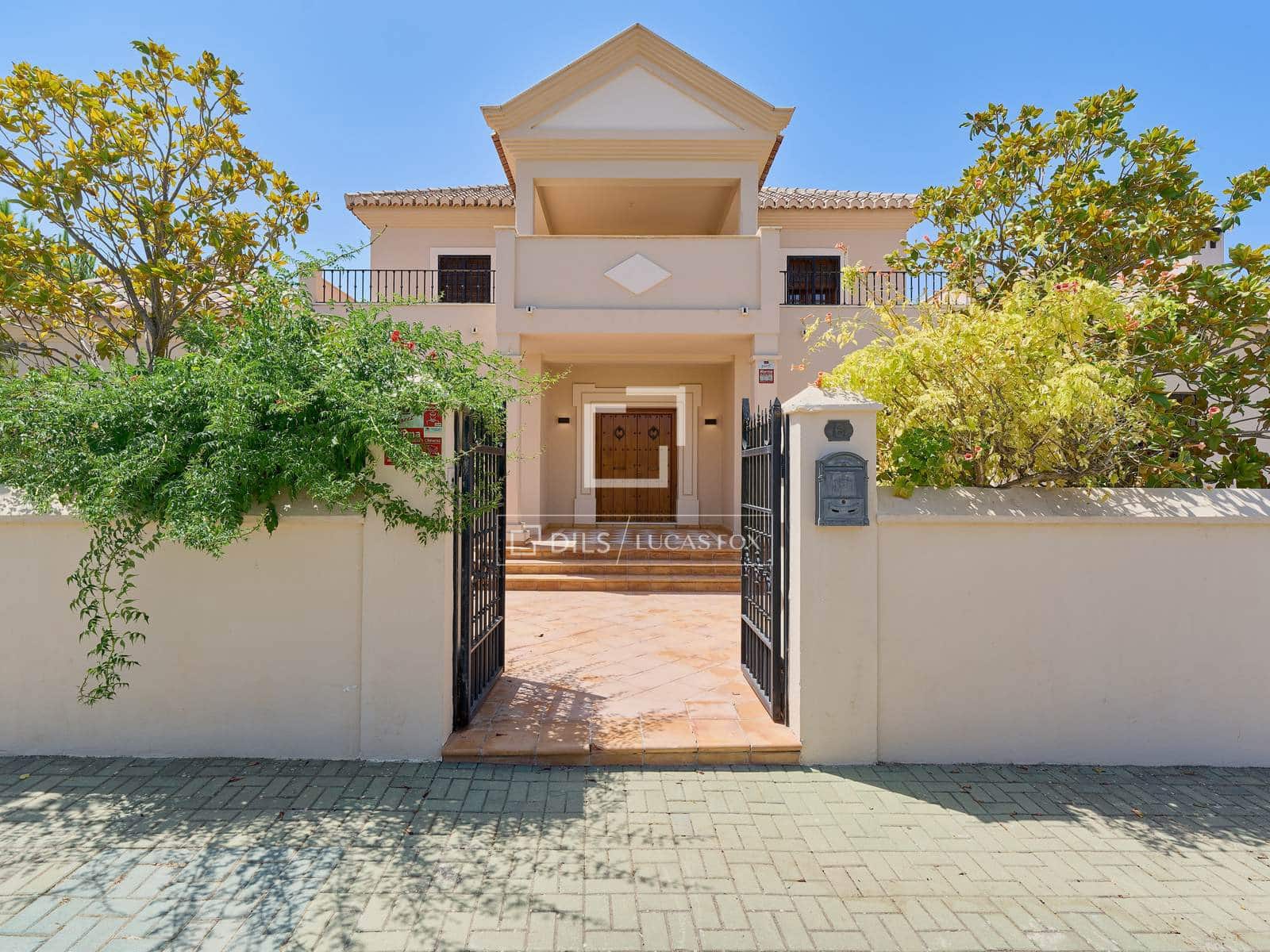 5 bedroom Villa for sale in Otura with pool garage - € 1,295,000 (Ref: 10045697)