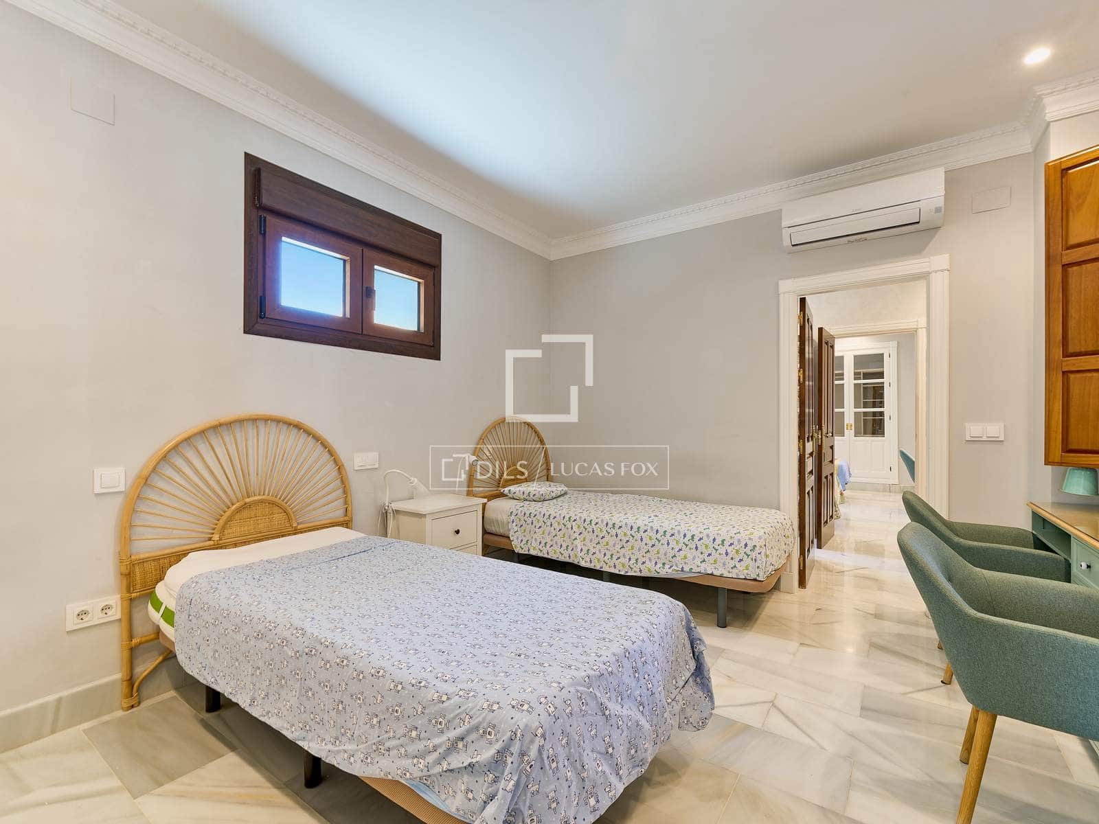 5 bedroom Villa for sale in Otura with pool garage - € 1,295,000 (Ref: 10045697)
