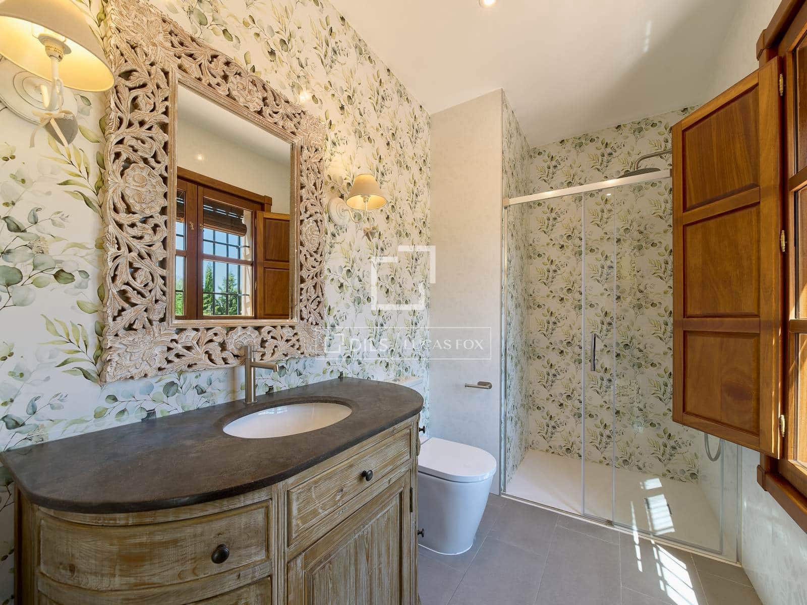 5 bedroom Villa for sale in Otura with pool garage - € 1,295,000 (Ref: 10045697)