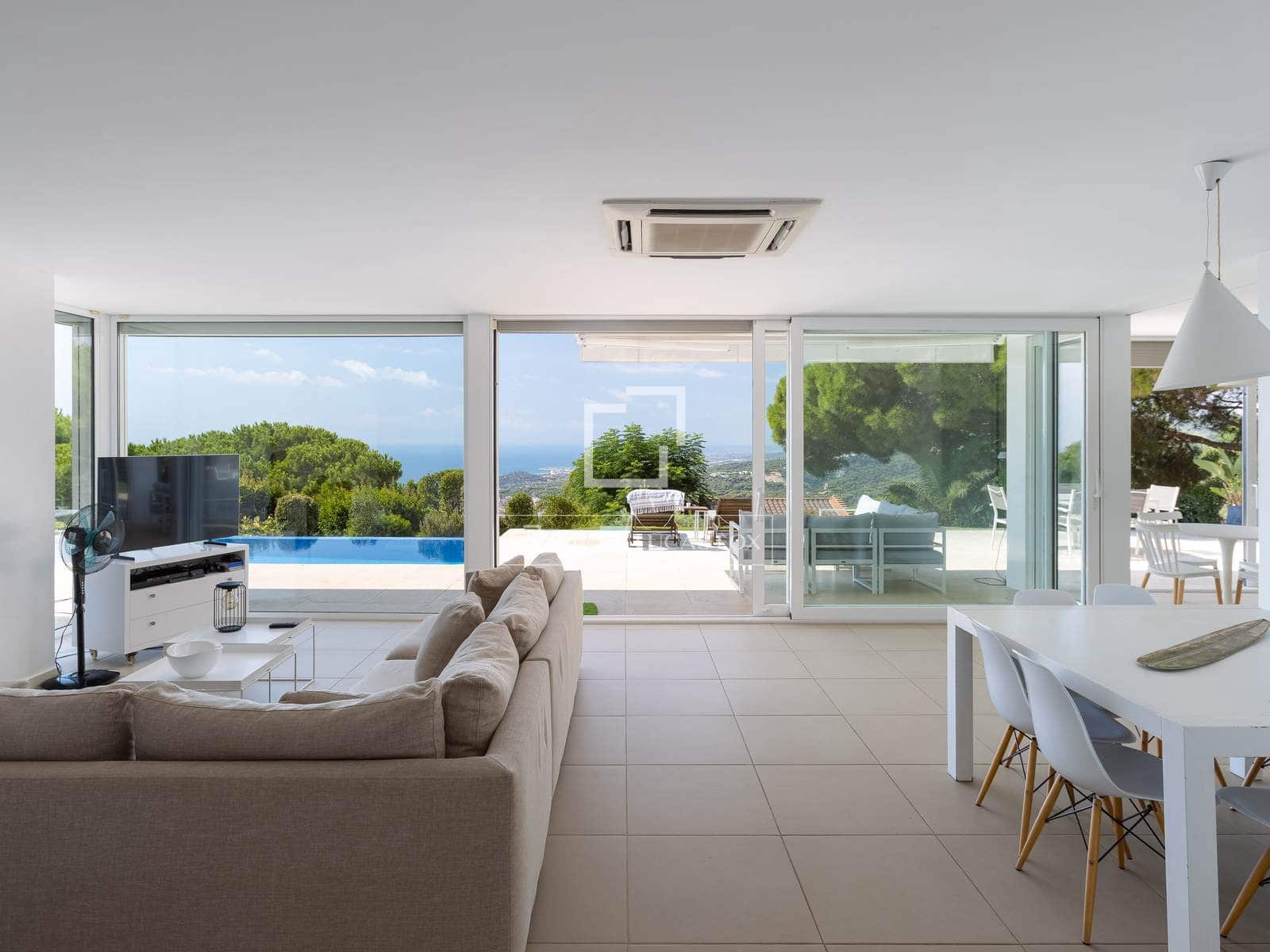 5 slaapkamer Villa te koop in Sant Andreu de Llavaneres met zwembad garage - € 5.000.000 (Ref: 10045844)