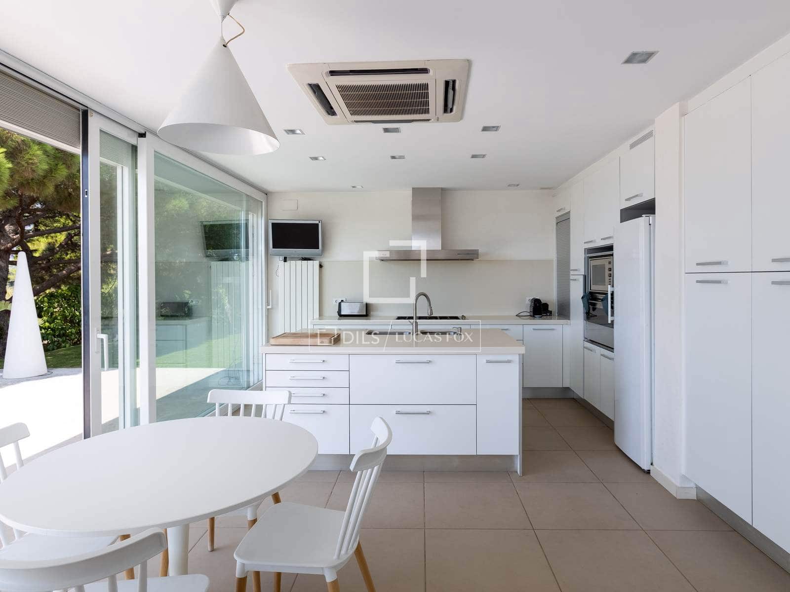 5 slaapkamer Villa te koop in Sant Andreu de Llavaneres met zwembad garage - € 5.000.000 (Ref: 10045844)