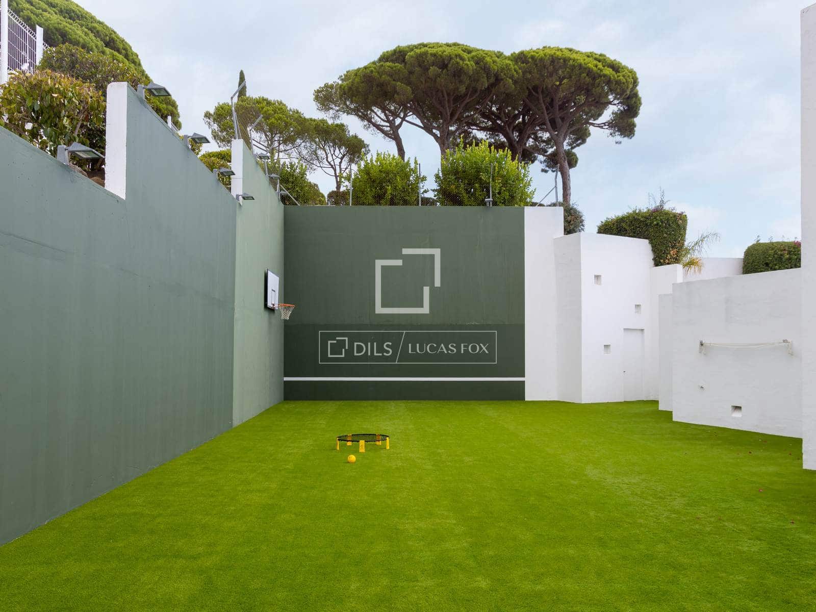 5 slaapkamer Villa te koop in Sant Andreu de Llavaneres met zwembad garage - € 5.000.000 (Ref: 10045844)