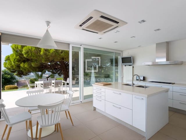 5 slaapkamer Villa te koop in Sant Andreu de Llavaneres met zwembad garage - € 5.000.000 (Ref: 10045844)