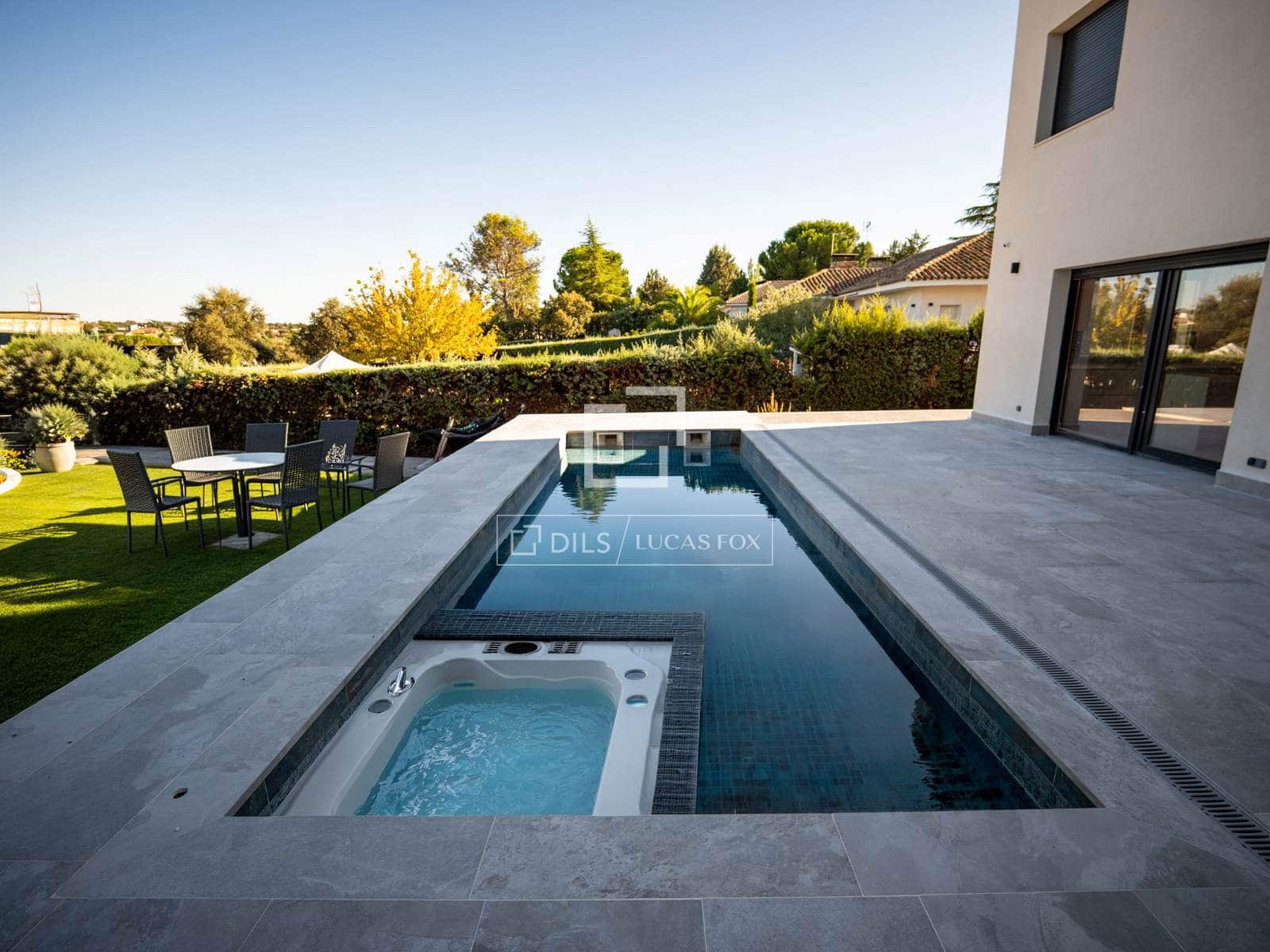 5 sypialnia Willa do wynajęcia w Miasto Madryt z basenem garażem - 4 900 € (Ref: 10045948)