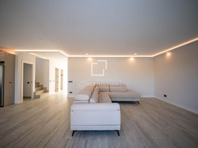 5 sypialnia Willa do wynajęcia w Miasto Madryt z basenem garażem - 4 900 € (Ref: 10045948)