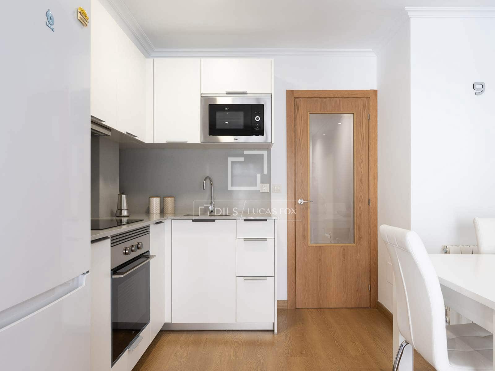 2 bedroom Apartment for rent in Vigo with garage - € 1,000 (Ref: 10048047)