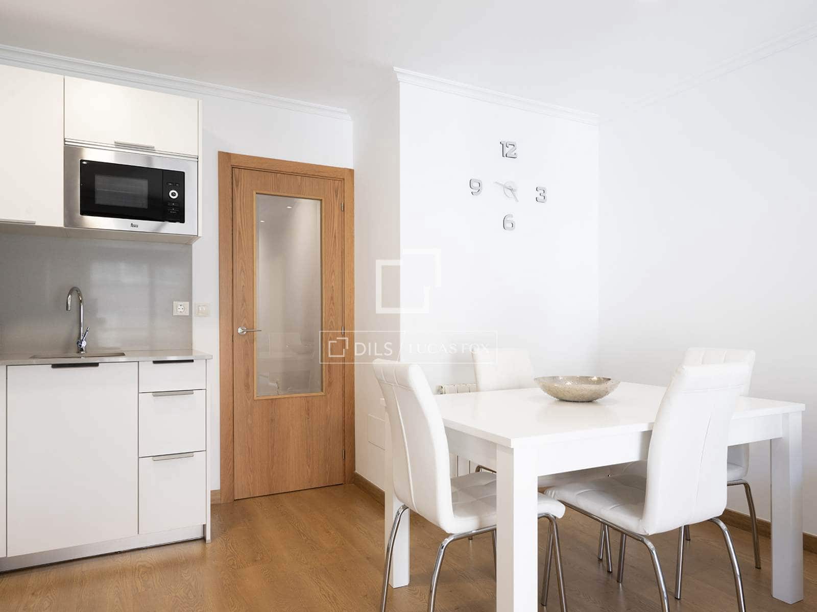 2 bedroom Apartment for rent in Vigo with garage - € 1,000 (Ref: 10048047)
