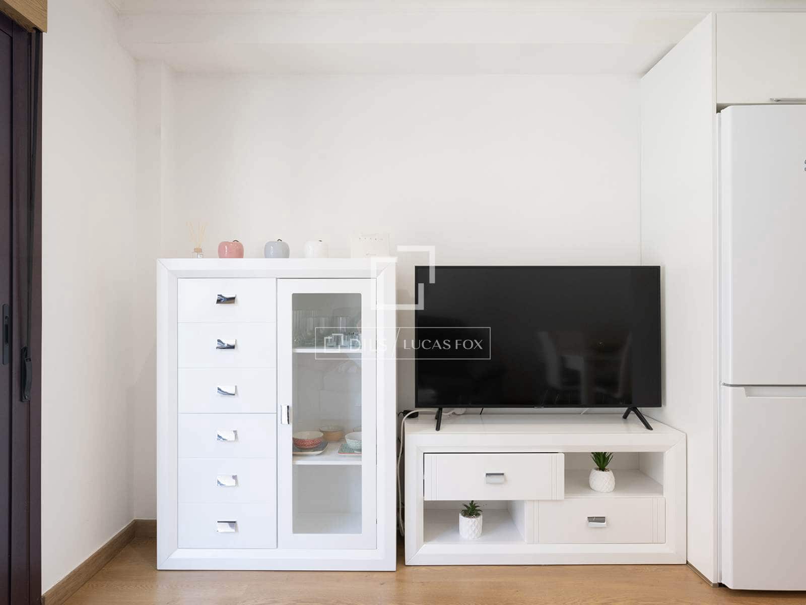 2 bedroom Apartment for rent in Vigo with garage - € 1,000 (Ref: 10048047)