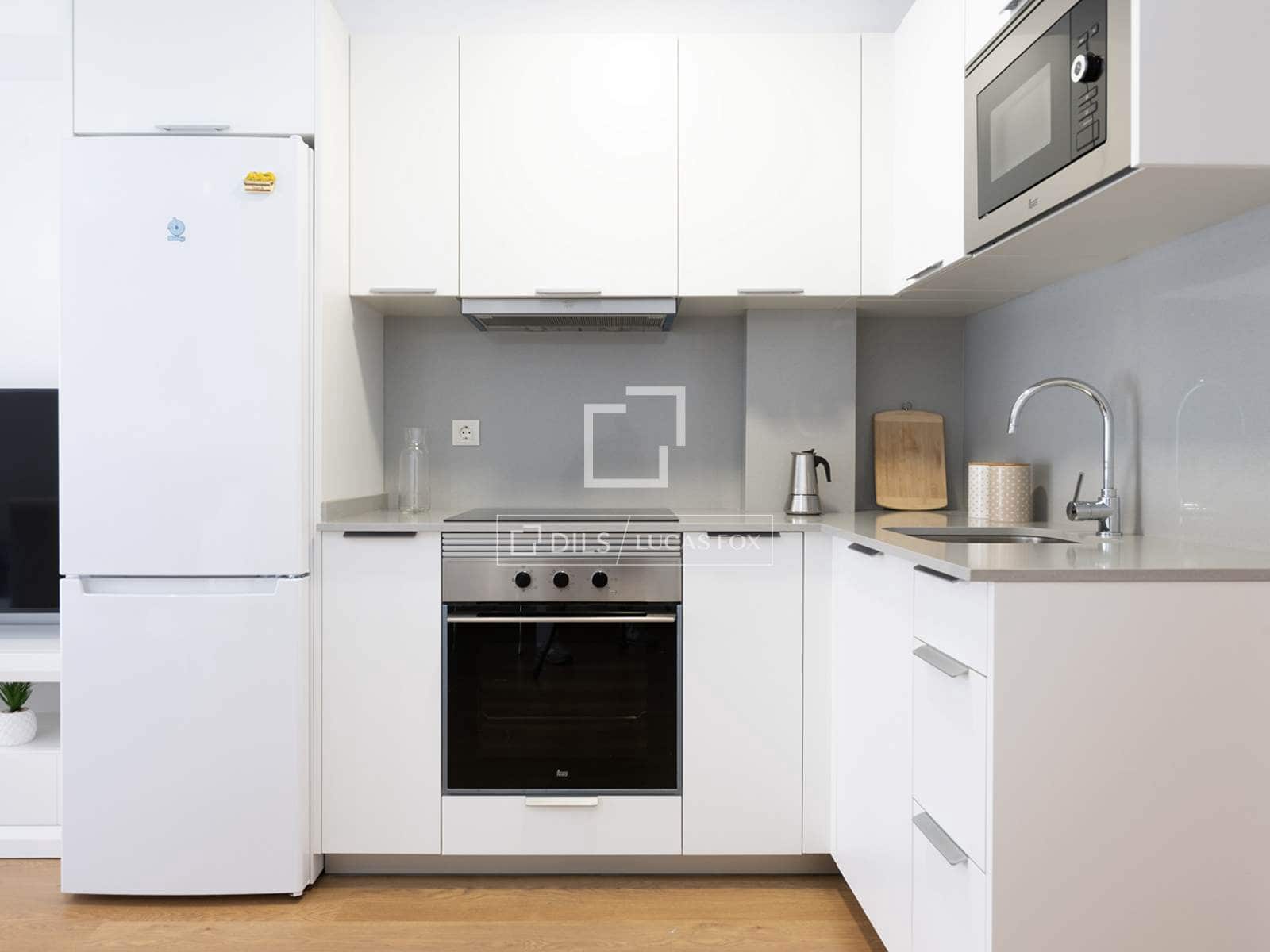 2 bedroom Apartment for rent in Vigo with garage - € 1,000 (Ref: 10048047)
