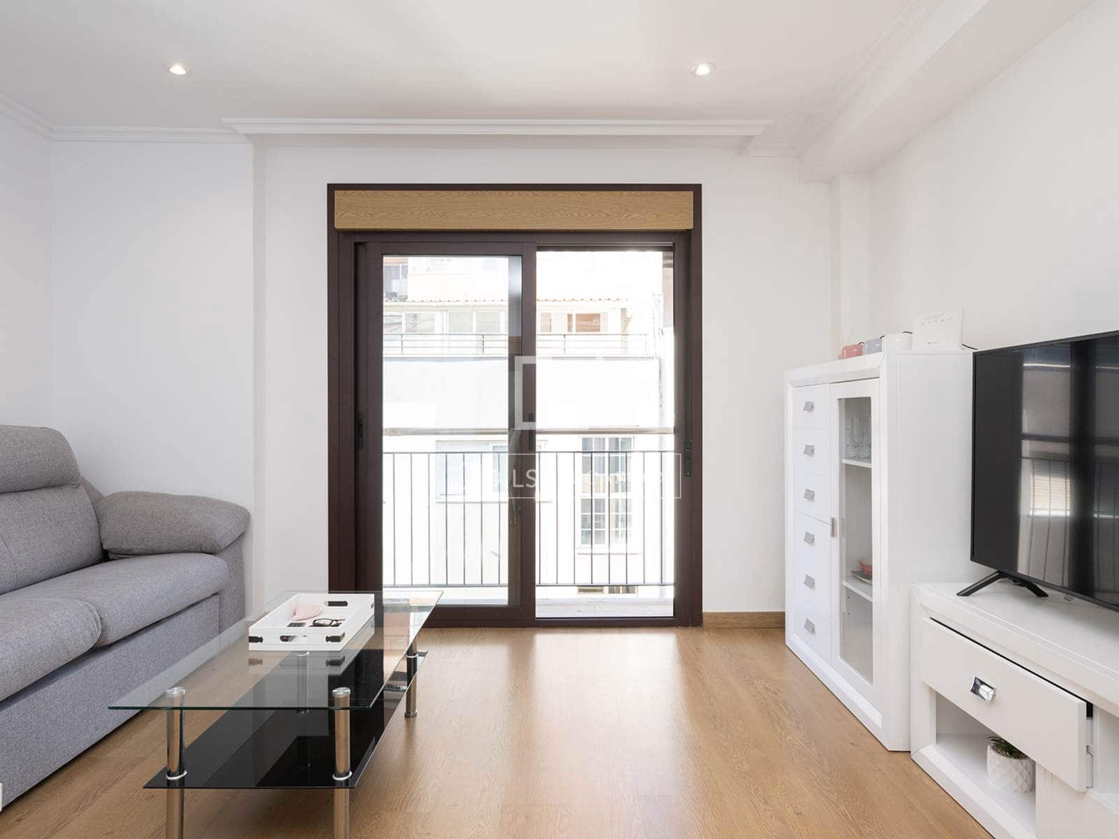 2 bedroom Apartment for rent in Vigo with garage - € 1,000 (Ref: 10048047)