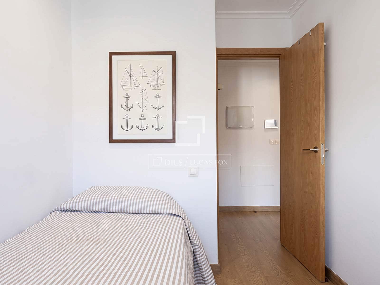 2 bedroom Apartment for rent in Vigo with garage - € 1,000 (Ref: 10048047)