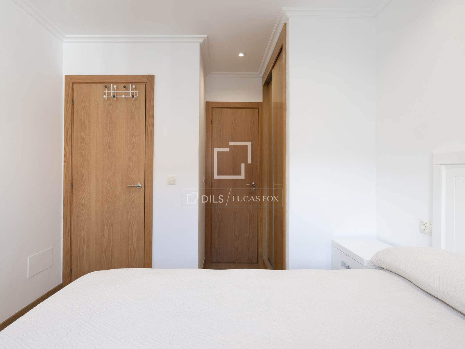 2 bedroom Apartment for rent in Vigo with garage - € 1,000 (Ref: 10048047)