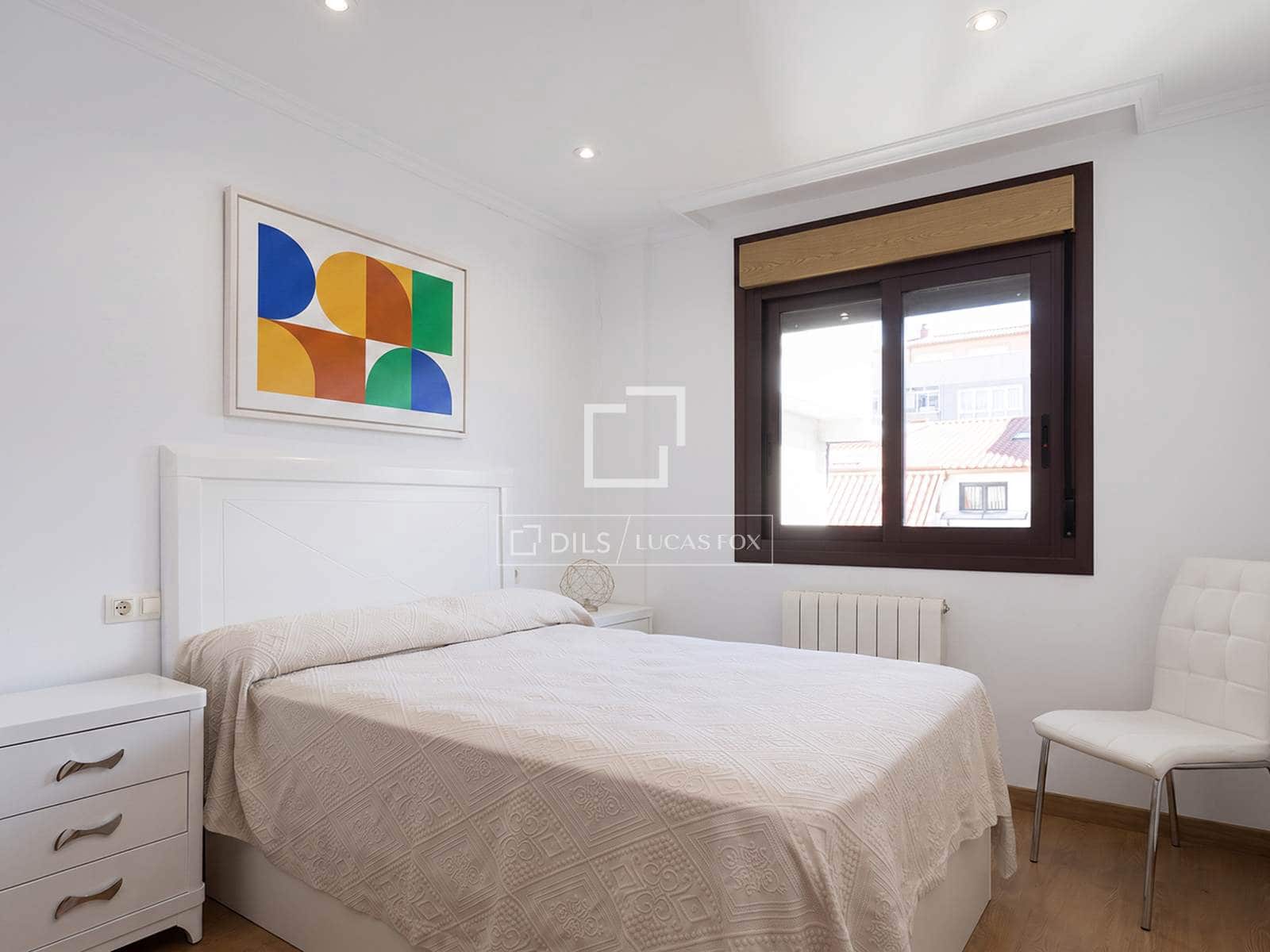 2 bedroom Apartment for rent in Vigo with garage - € 1,000 (Ref: 10048047)