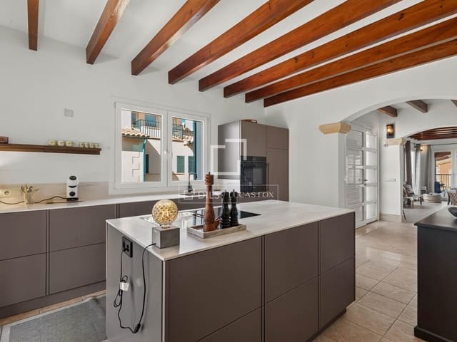 3 slaapkamer Villa te koop in Cala Ratjada, Capdepera met zwembad garage - € 1.490.000 (Ref: 10048198)