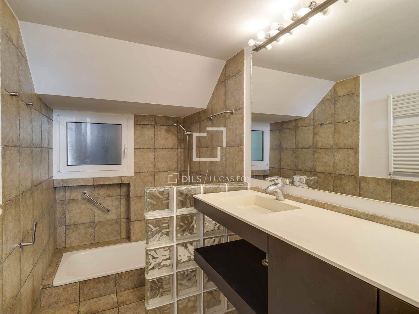 Chalet de 3 habitaciones en Barcelona ciudad en alquiler con piscina garaje - 3.925 € (Ref: 10048437)
