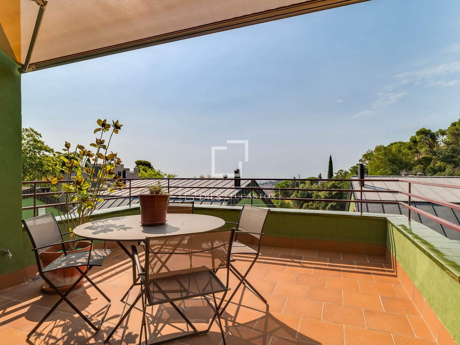 Chalet de 3 habitaciones en Barcelona ciudad en alquiler con piscina garaje - 3.925 € (Ref: 10048437)