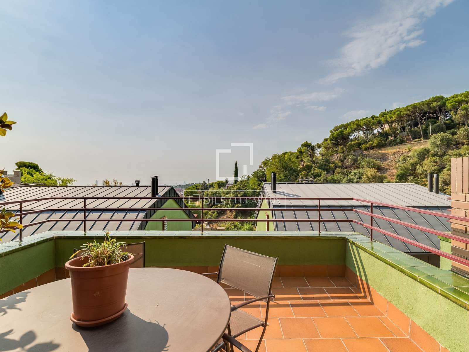 Chalet de 3 habitaciones en Barcelona ciudad en alquiler con piscina garaje - 3.925 € (Ref: 10048437)
