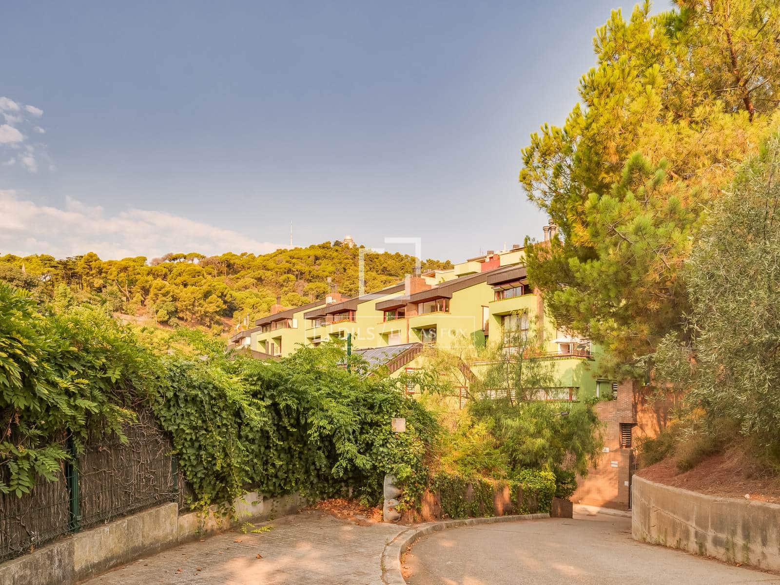 Chalet de 3 habitaciones en Barcelona ciudad en alquiler con piscina garaje - 3.925 € (Ref: 10048437)