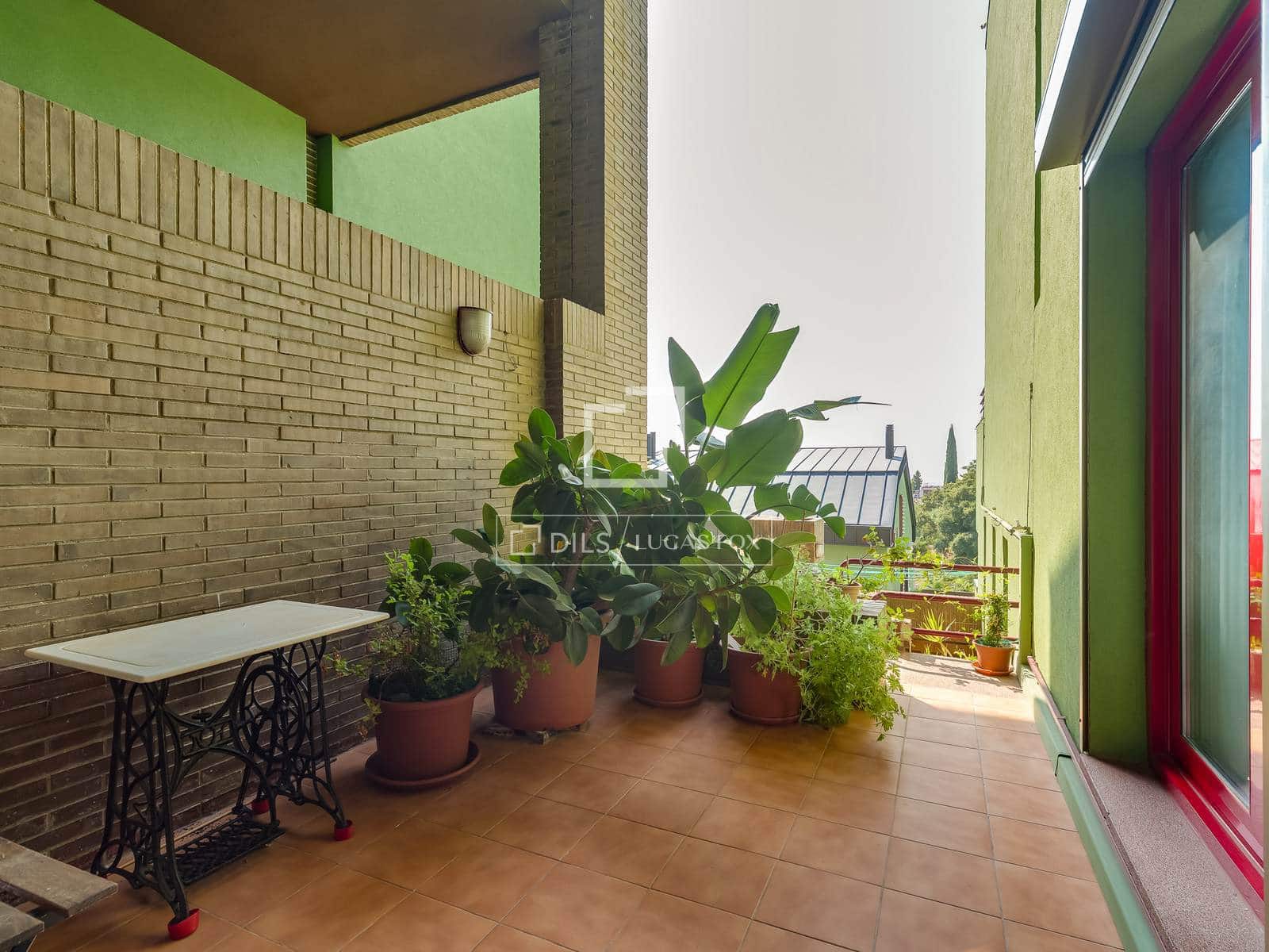Chalet de 3 habitaciones en Barcelona ciudad en alquiler con piscina garaje - 3.925 € (Ref: 10048437)