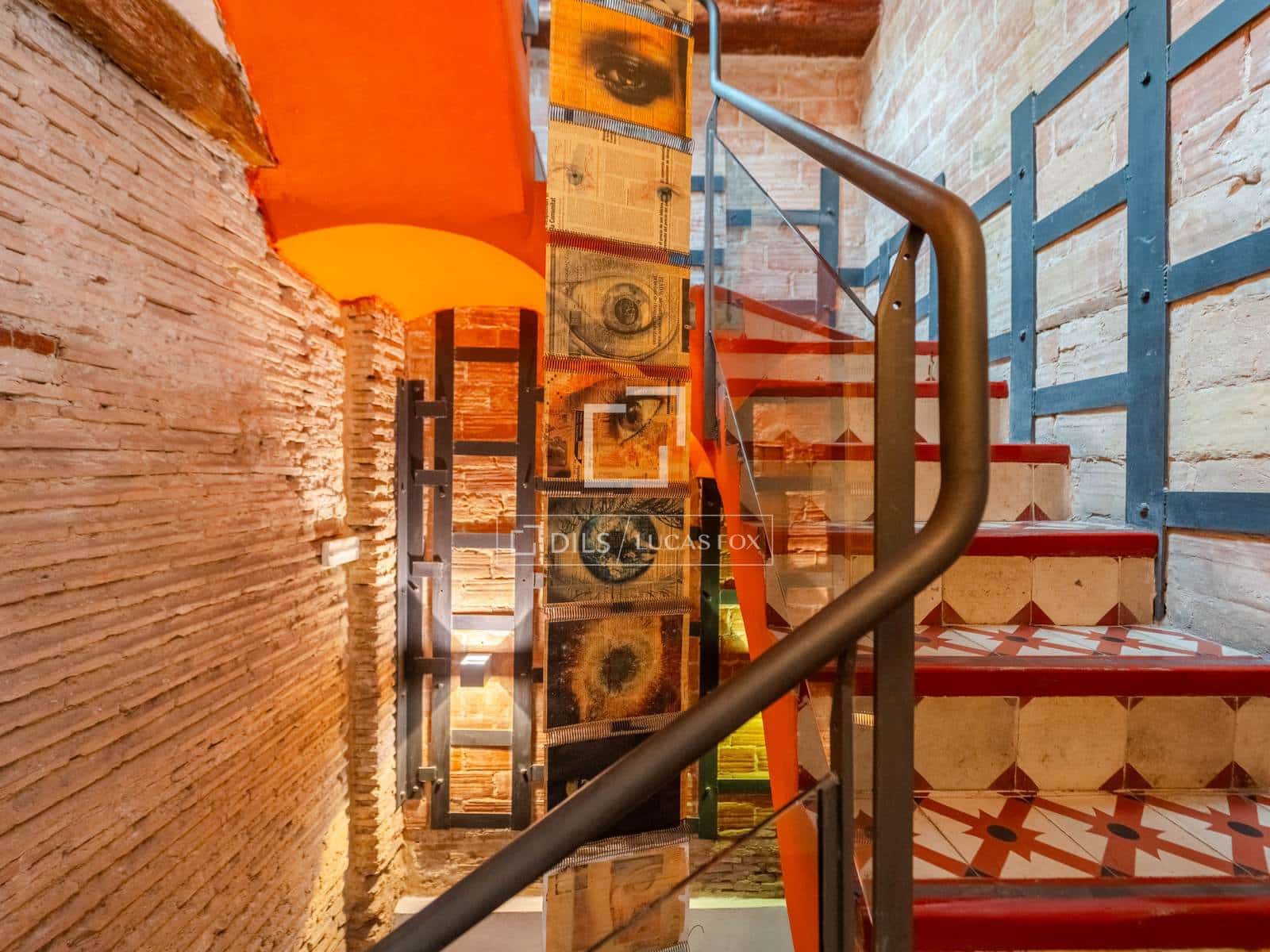 Kommersiell till salu i Valencia stad - 1 330 000 € (Ref: 10048441)