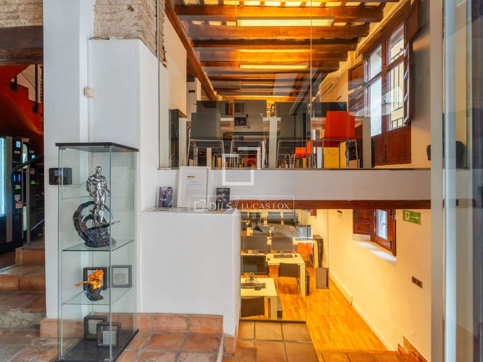 Kommersiell till salu i Valencia stad - 1 330 000 € (Ref: 10048441)