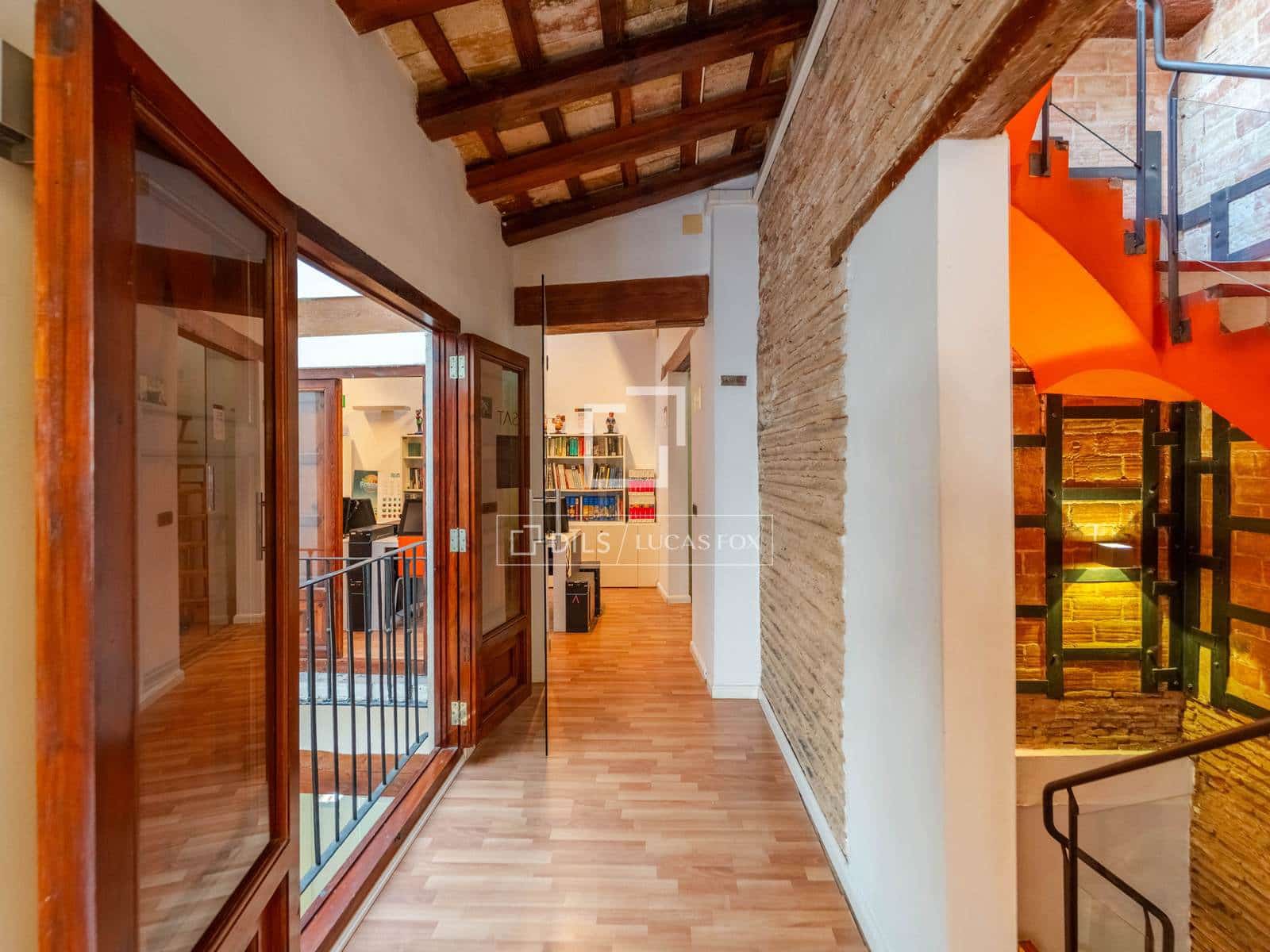Kommersiell till salu i Valencia stad - 1 330 000 € (Ref: 10048441)