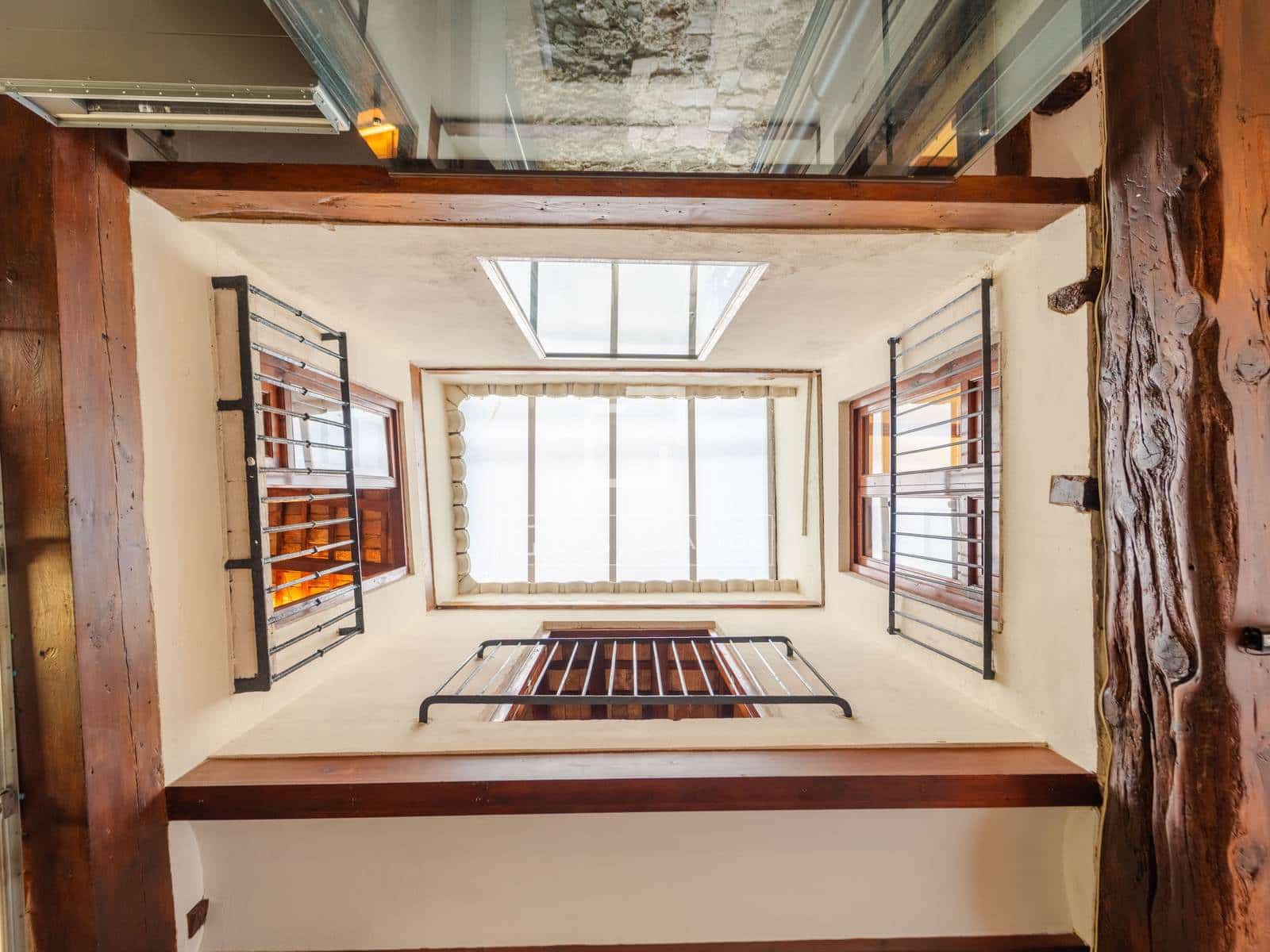Kommersiell till salu i Valencia stad - 1 330 000 € (Ref: 10048441)