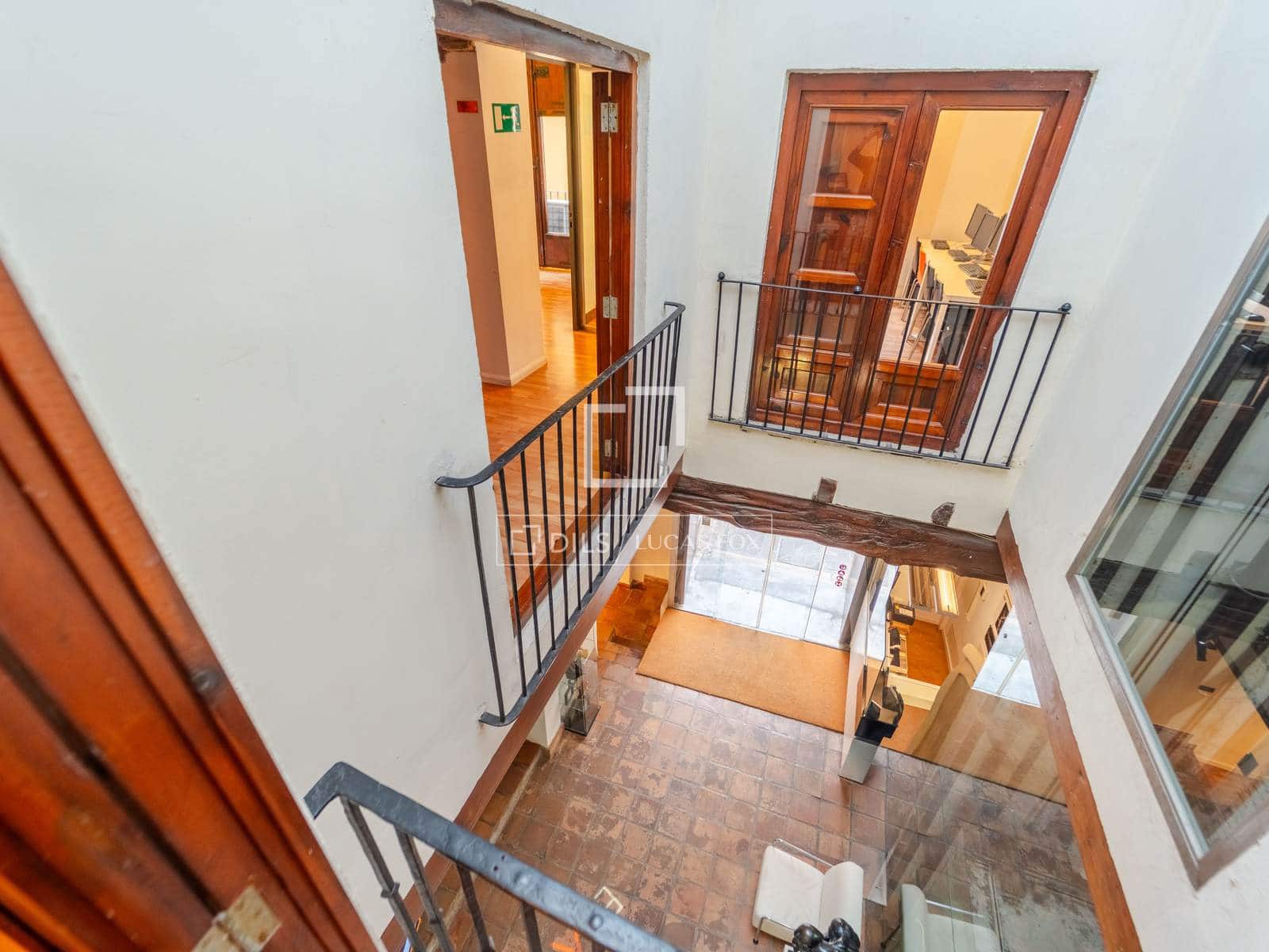 Kommersiell till salu i Valencia stad - 1 330 000 € (Ref: 10048441)